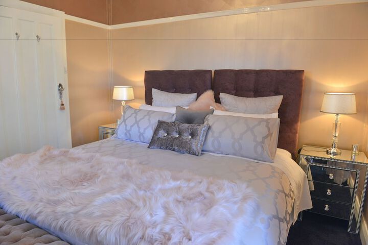 Room 6 of 43