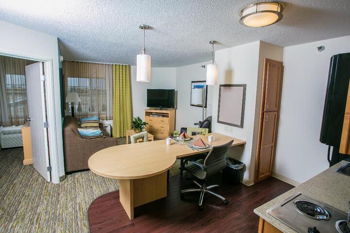 Standard Room, King or Two Doubles (7 of 15)