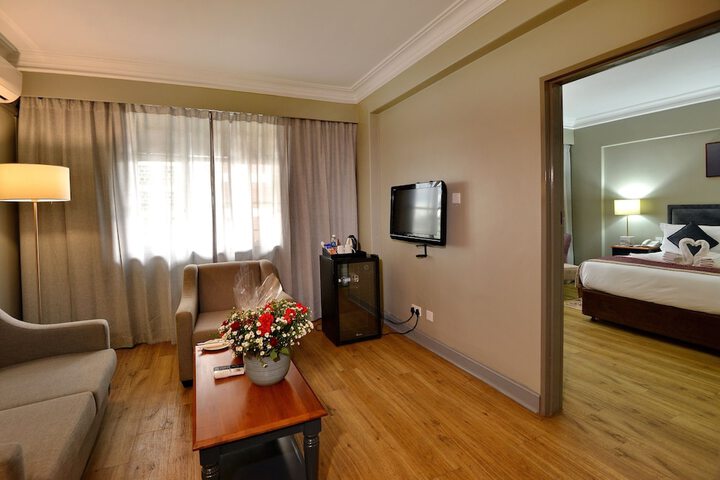 Room 15 of 42