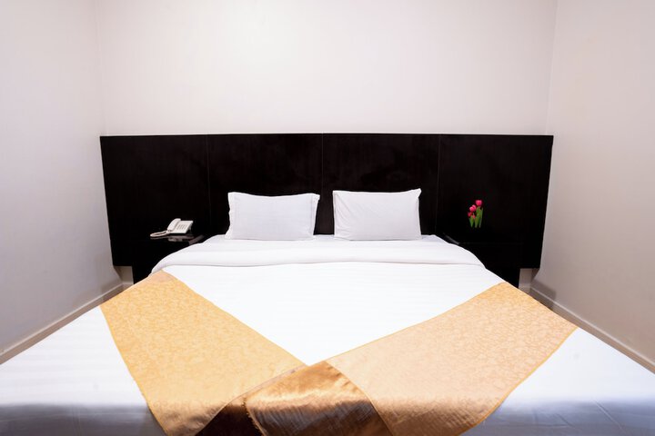 Room 17 of 49