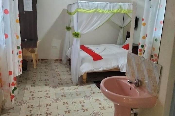 Room 8 of 36