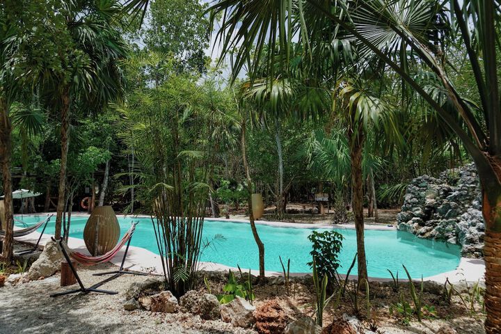Pool 60 of 103