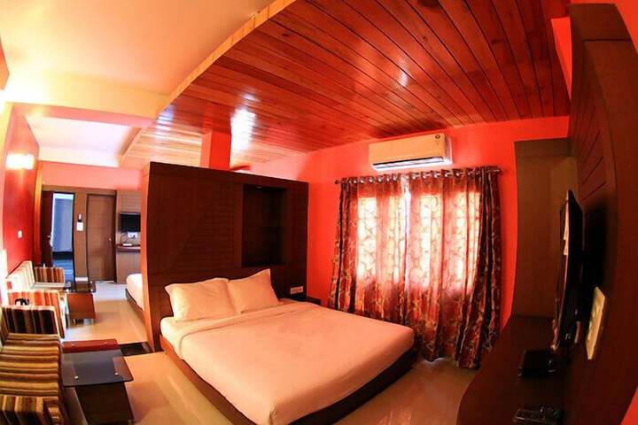 Room 8 of 47