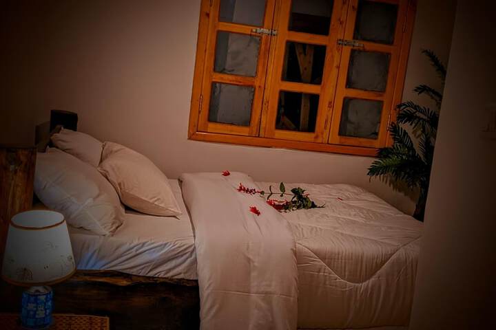 Room 4 of 13