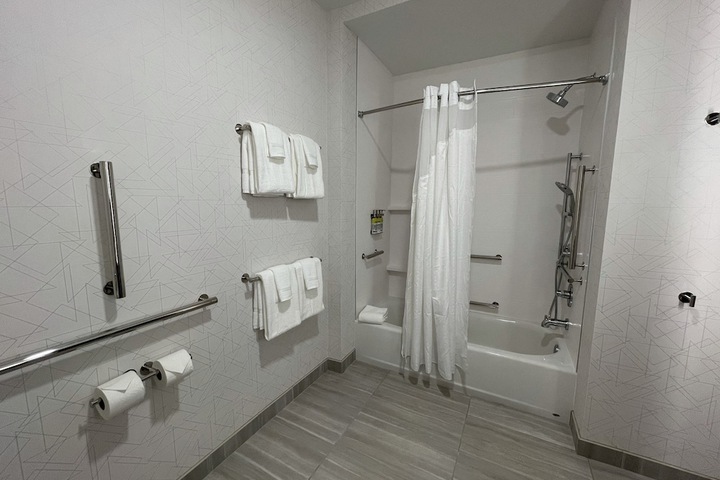1 King Standard Walk in Shower (15 of 30)