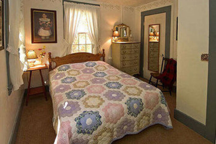 Room 9 of 27