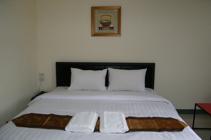 Room 7 of 40