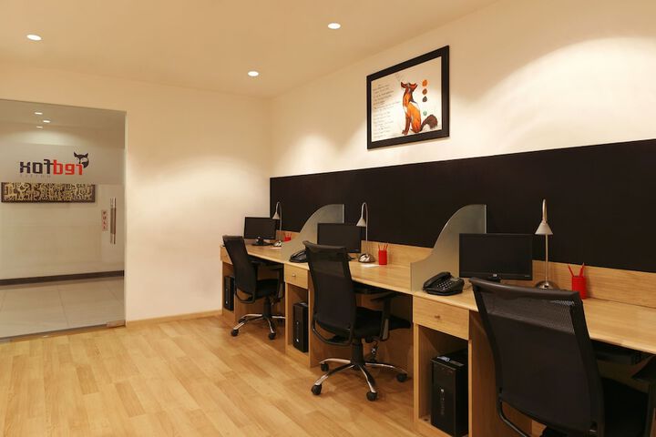 Business Center 33 of 34