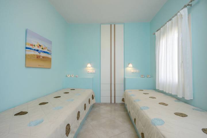 Room 19 of 46