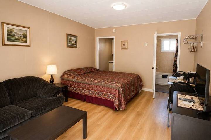 Room 4 of 46
