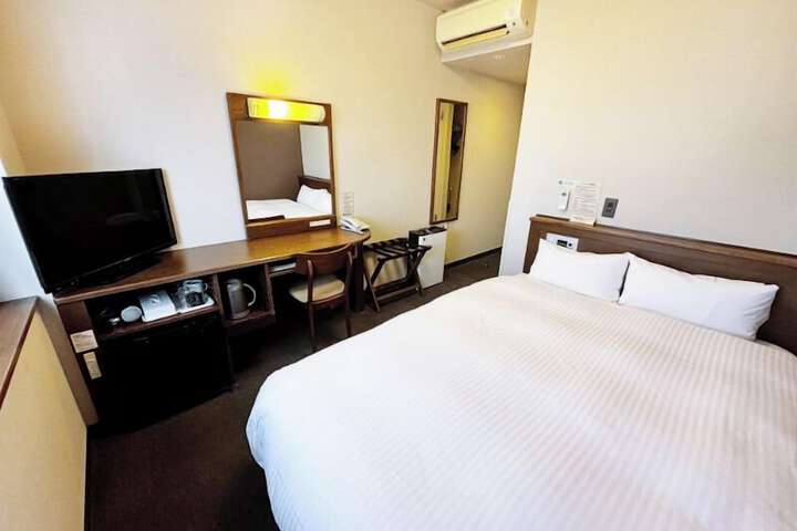 Room 6 of 23