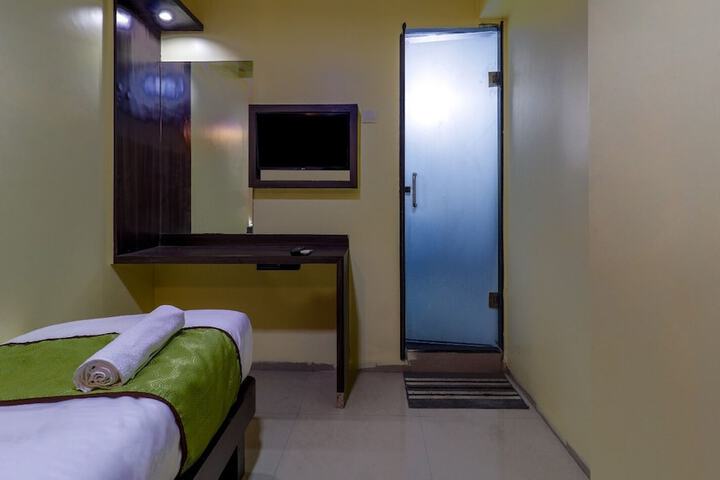 Room 14 of 24