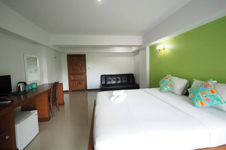 Room 8 of 31