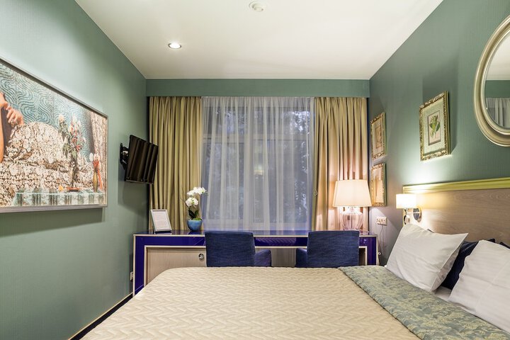 Room 19 of 79