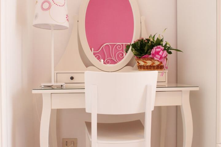 Room 6 of 52