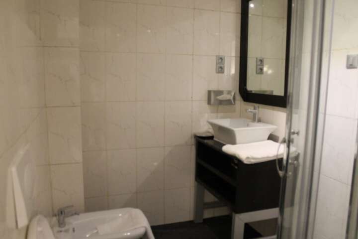 Room 27 of 53