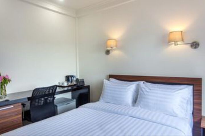 Room 22 of 39