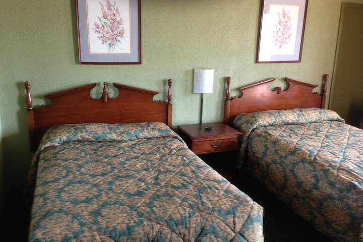 Room 10 of 20