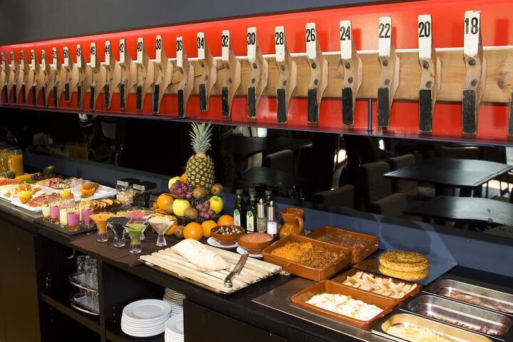 Breakfast area