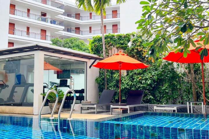Pool Hotel