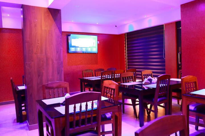 Lounge 16 of 25
