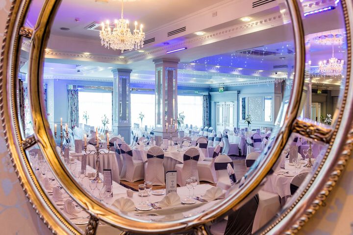 Ballroom/Hall 56 of 64