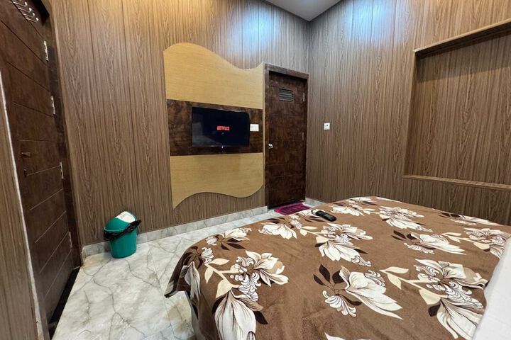 Room 14 of 26