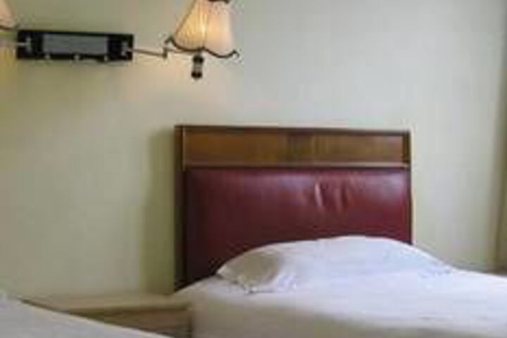 Room 7 of 59