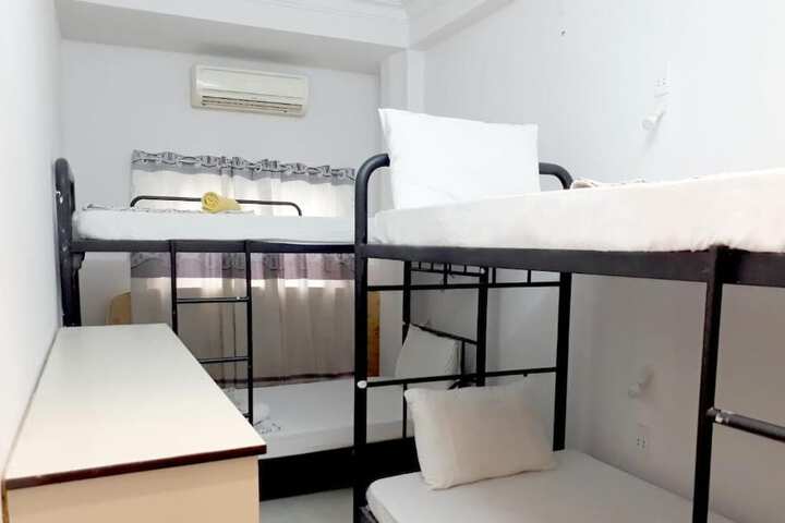 Room 18 of 34