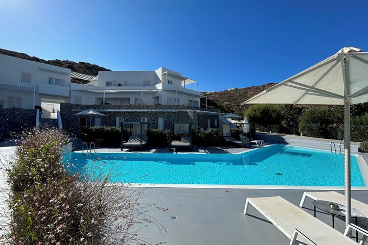 Pool 166 of 283