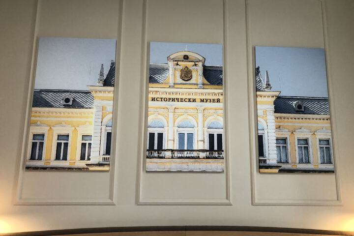 Room 10 of 62