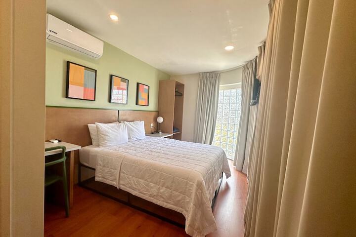 Room 9 of 24