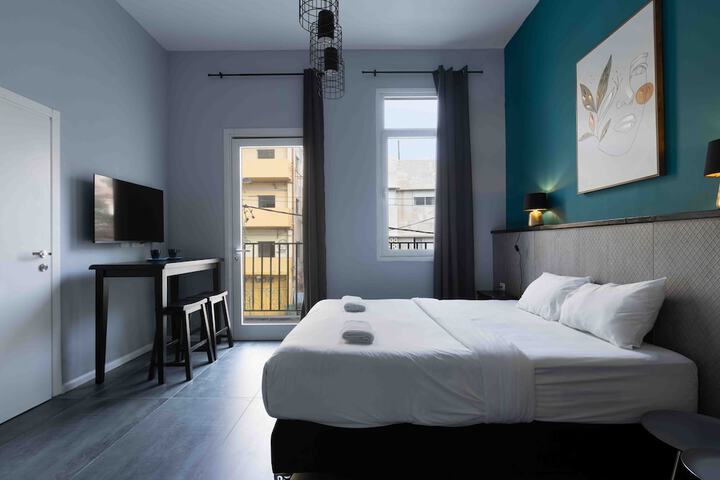 Room 47 of 86