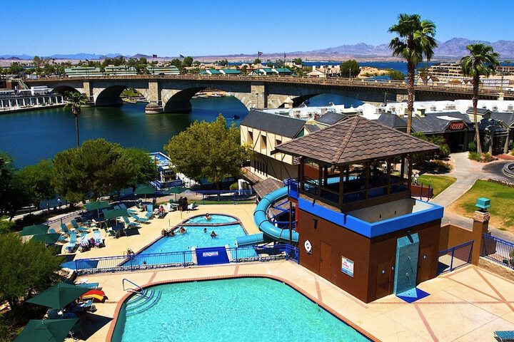 Pool Hotel