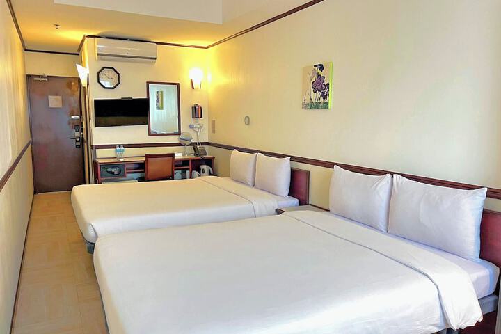 Room 22 of 49