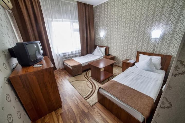 Room 6 of 40
