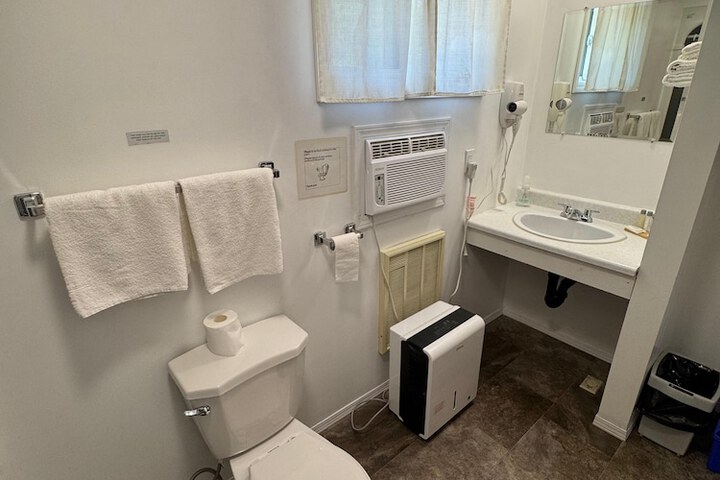 Room 12 of 53