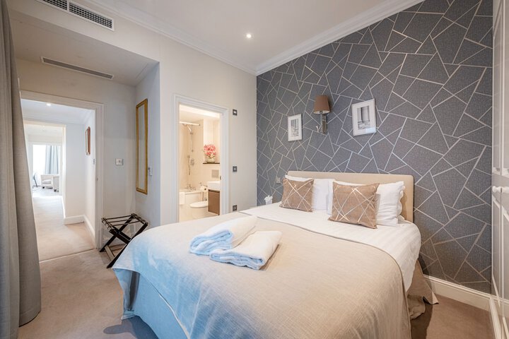 Room 15 of 100