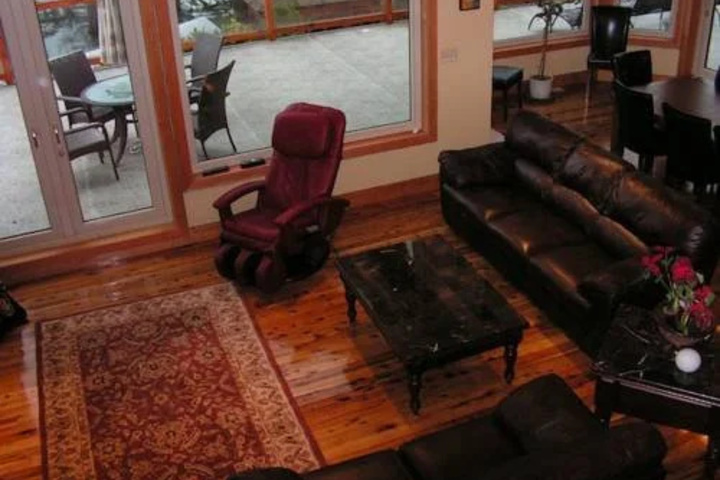 Room 2 of 8
