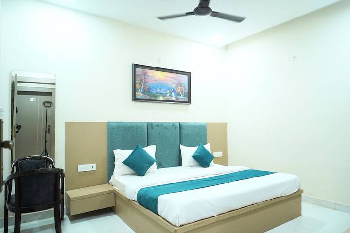 Room 7 of 24