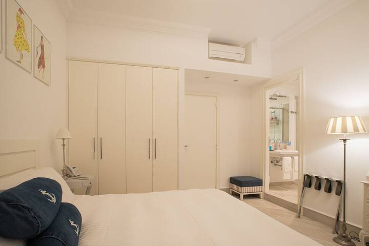 Room 48 of 89