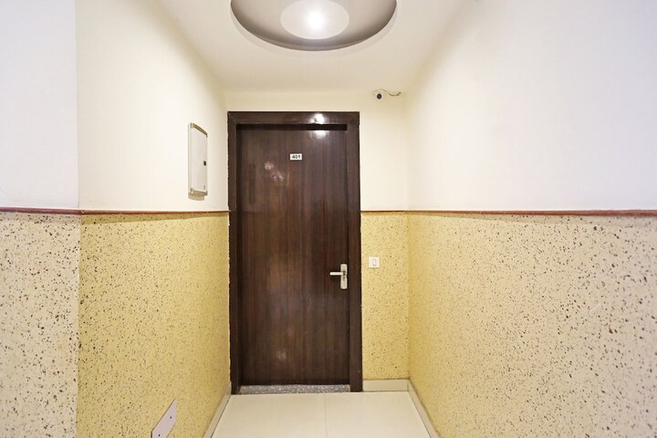 Ballroom/Hall 62 of 84