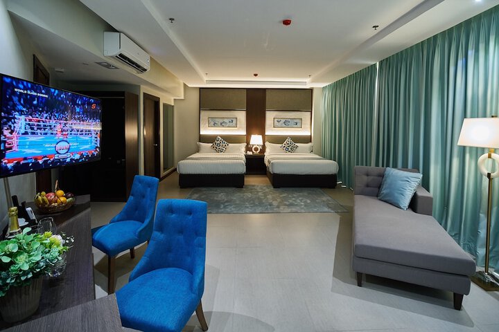 Room 9 of 30