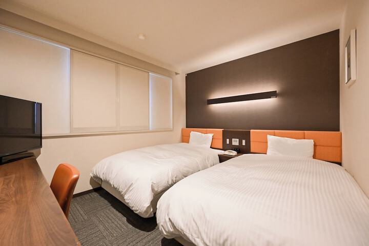 Room 19 of 59