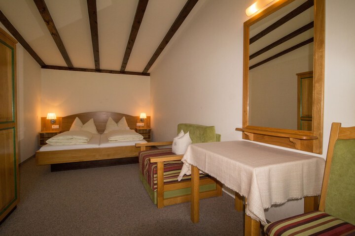 Room 5 of 50