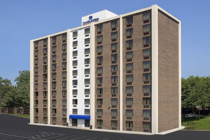 Hotel 32 of 33