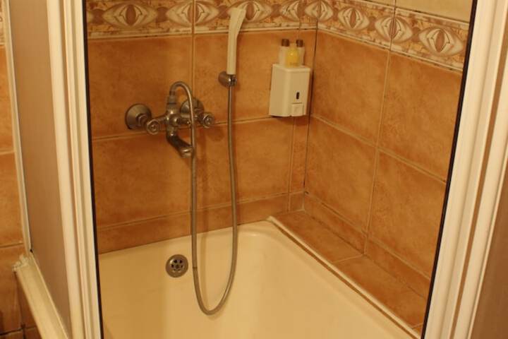 Room 60 of 90