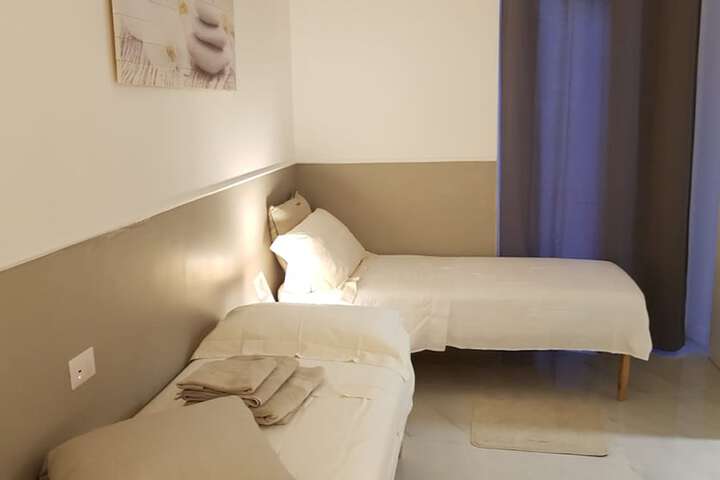 Room 12 of 64