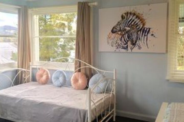 Room 2 of 34