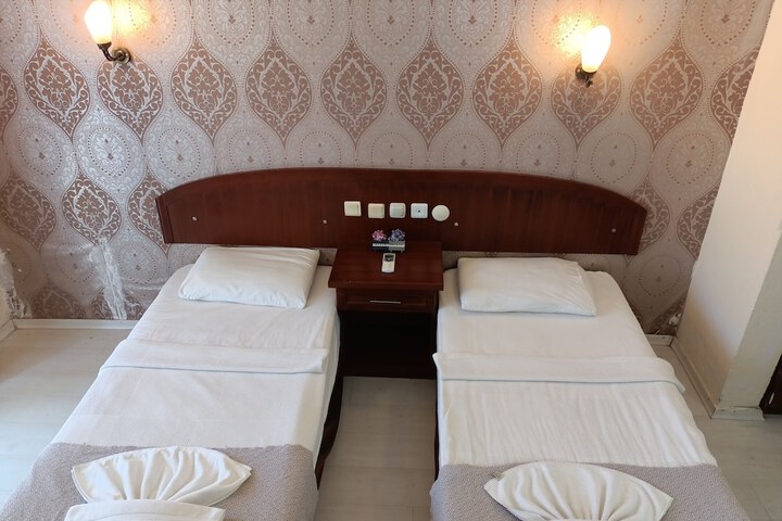 Room 3 of 19